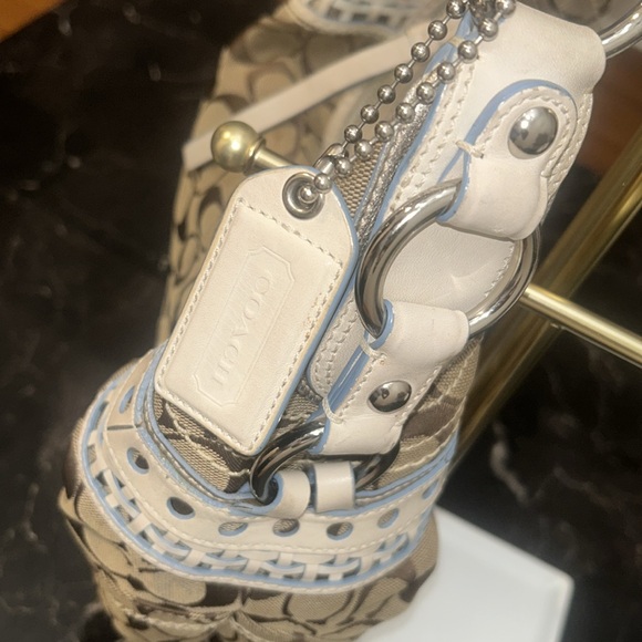 Coach Vintage Signature Shoulder Bag Tan Baby Blue And White Leather Trim - Picture 5 of 8
